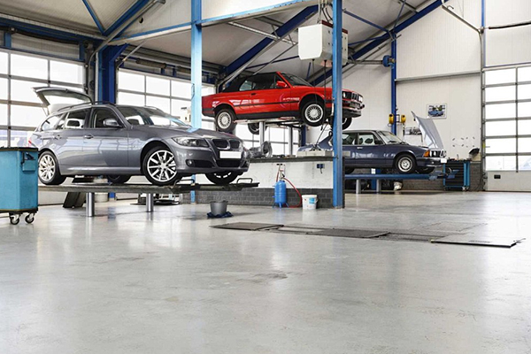 汽修车间清洁场景